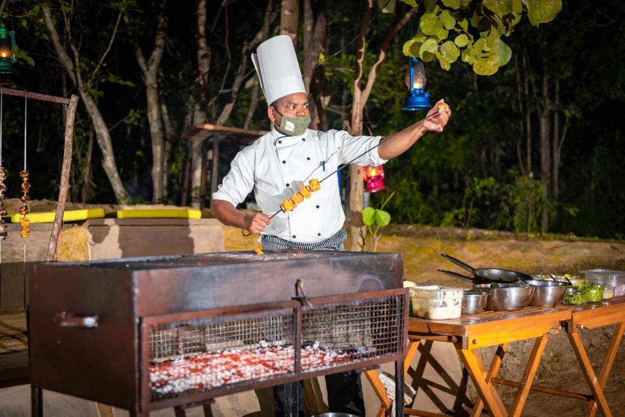Kanha Jungle Camp Εξωτερικό φωτογραφία