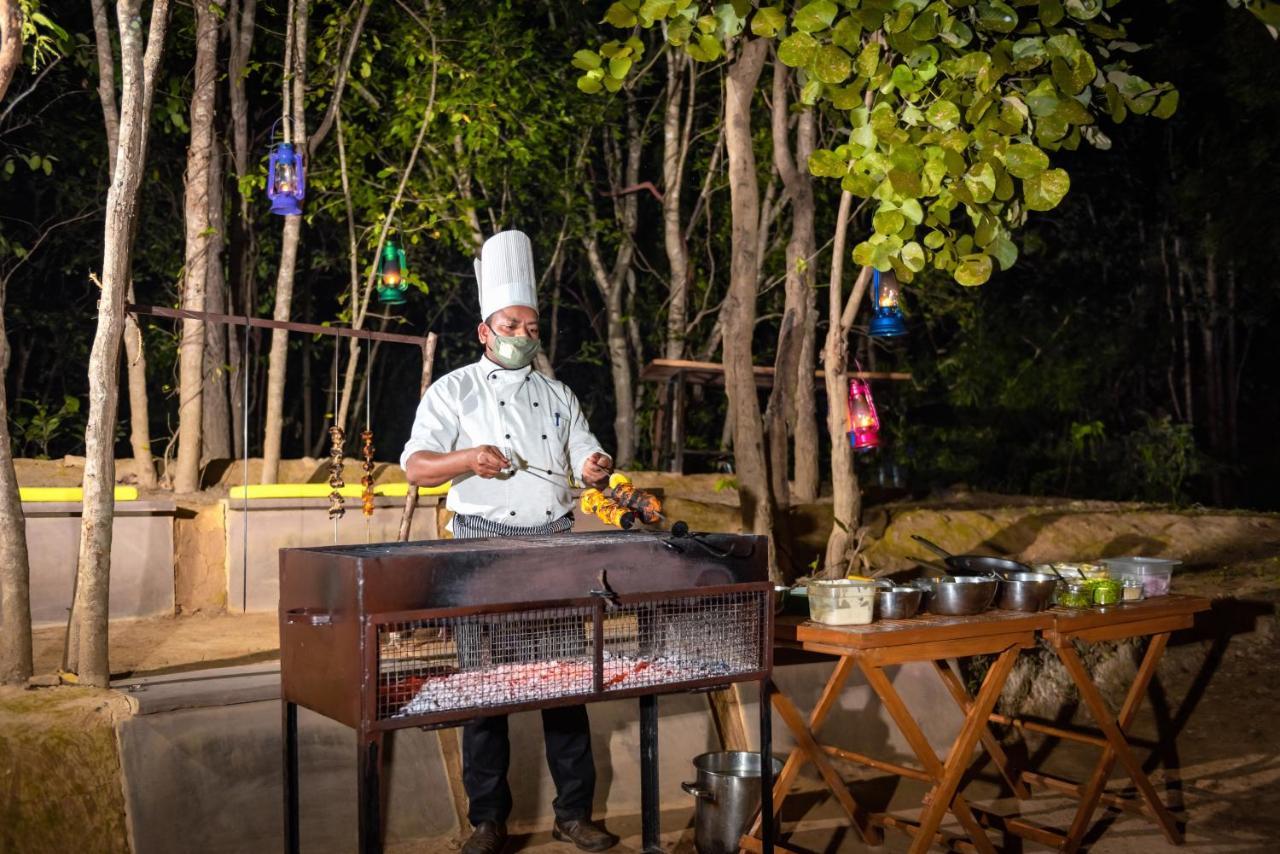 Kanha Jungle Camp Εξωτερικό φωτογραφία